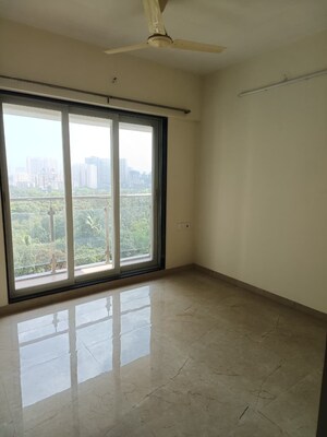 Room in 3 BHK Apartment at Mahavir Square, Manpada – for Rent