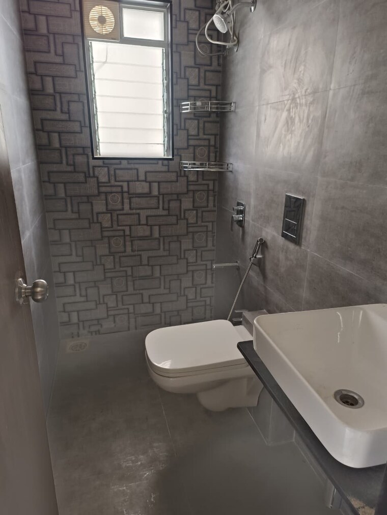 Bathroom, mahavir-square 3 Bedroom 1250 Sq.Ft. Apartment In Manpada Thane 9383639