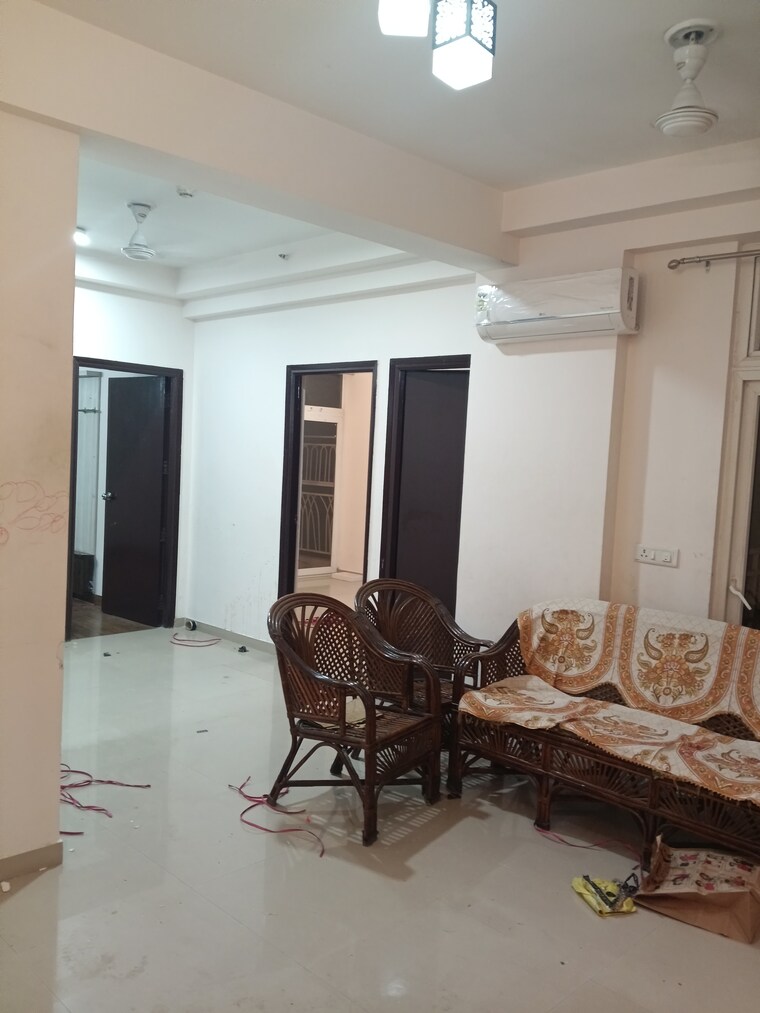 Living Room, mahagun-mywoods 3 Bedroom 1370 Sq.Ft. Apartment In Sector 16c Greater Noida Greater Noida 9383678
