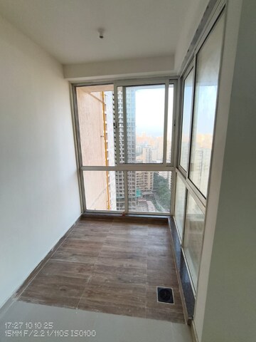 Room in 1 BHK Apartment at Puranik Tokyo Bay Phase 2A, Kasarvadavali – for Rent