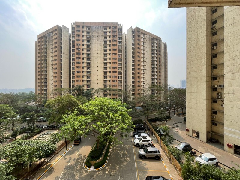 1.5 BHK Apartment For Sale in Dosti Planet North Opal