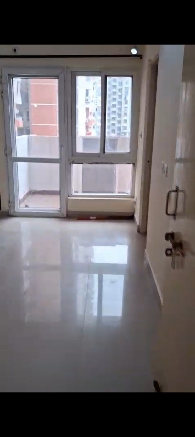 Room, upavp-ganga-yamuna-and-hindon-enclave 2.5 Bedroom 1280 Sq.Ft. Apartment In Pratap Vihar Ghaziabad 9383713