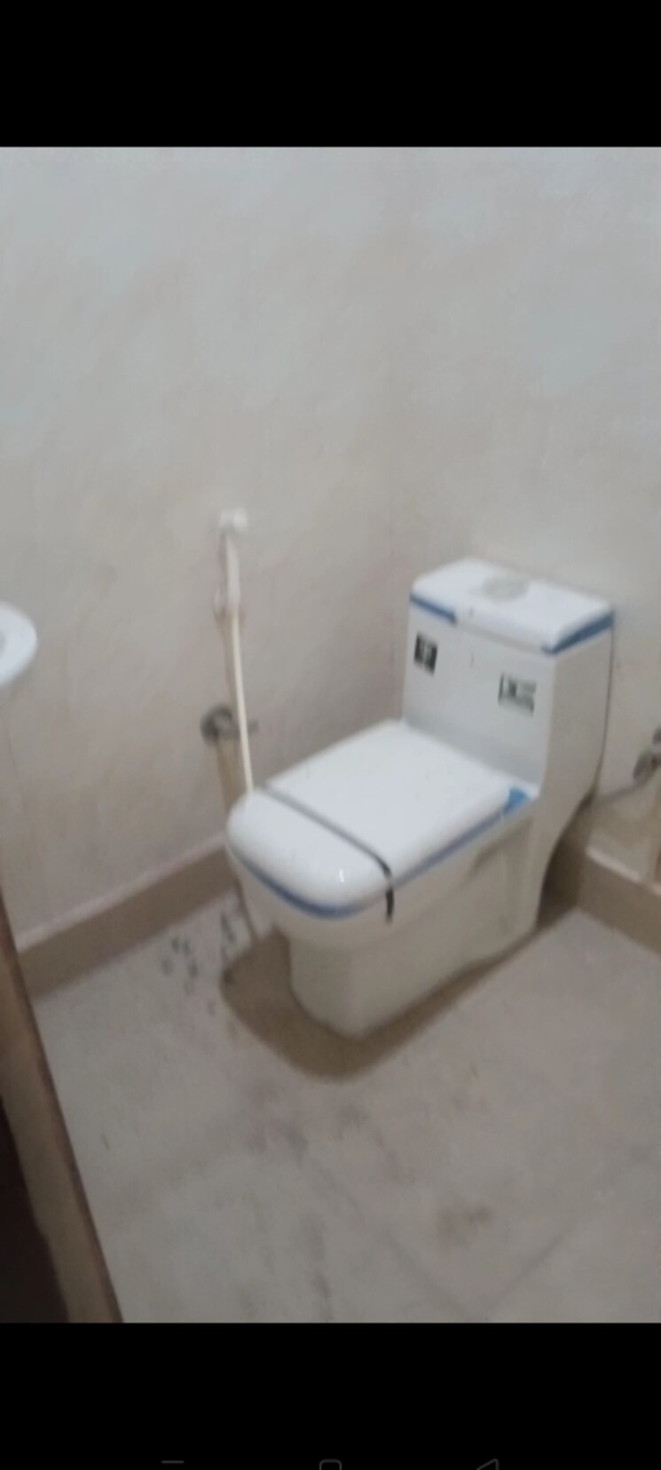 Bathroom, dwarka 3 Bedroom 895 Sq.Ft. Builder Floor In Dwarka Delhi 9383709