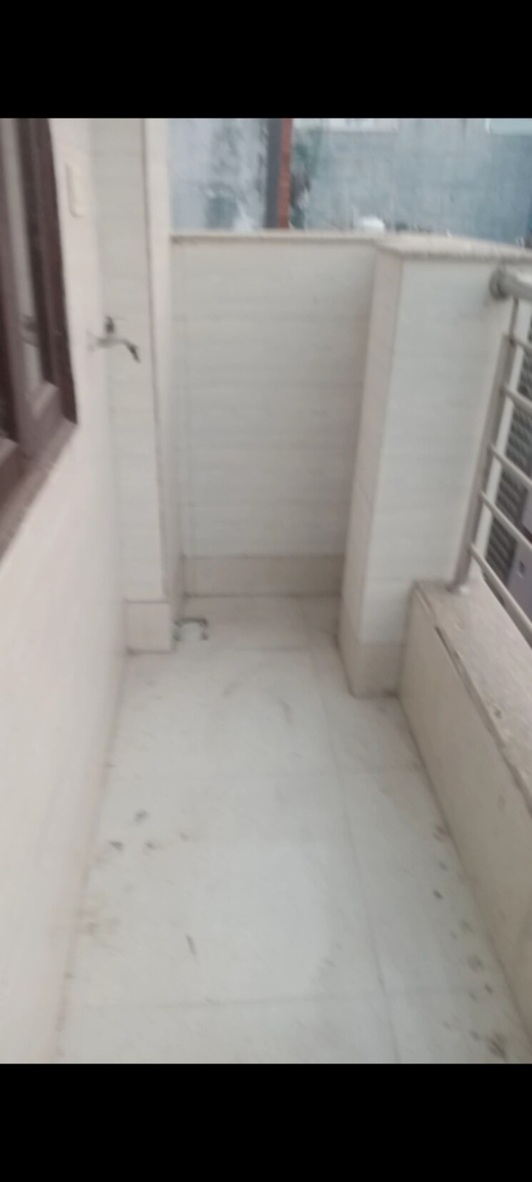 Balcony, dwarka 3 Bedroom 895 Sq.Ft. Builder Floor In Dwarka Delhi 9383709