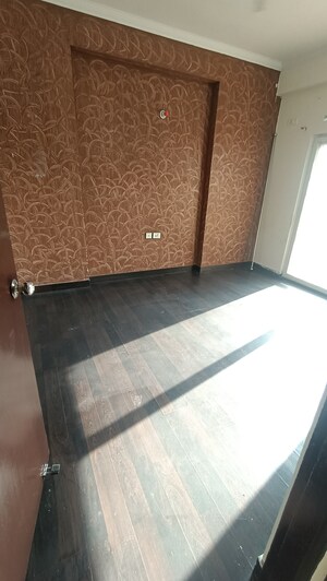 2 BHK Apartment For Rent in Antriksh Golf View, Sector 78