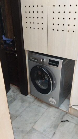 Furnished Amenities in 3 BHK Apartment at Ballygunge – for Rent