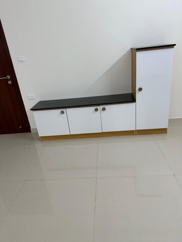 Furnished Amenities in 2.5 BHK Apartment at L&T Raintree Boulevard, Hebbal – for Rent