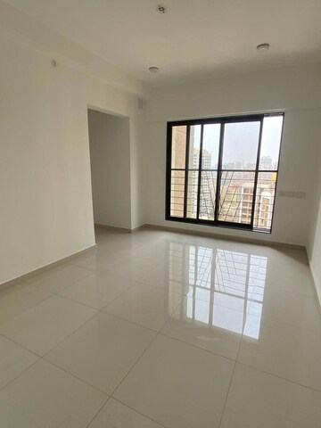 1 BHK Apartment For Rent in Lalani Grandeur, Goregaon East
