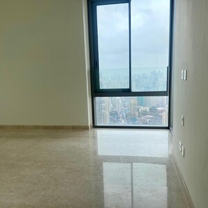 Room in 2 BHK Apartment at Lodha The Park Side, Kamala Mill – for Rent