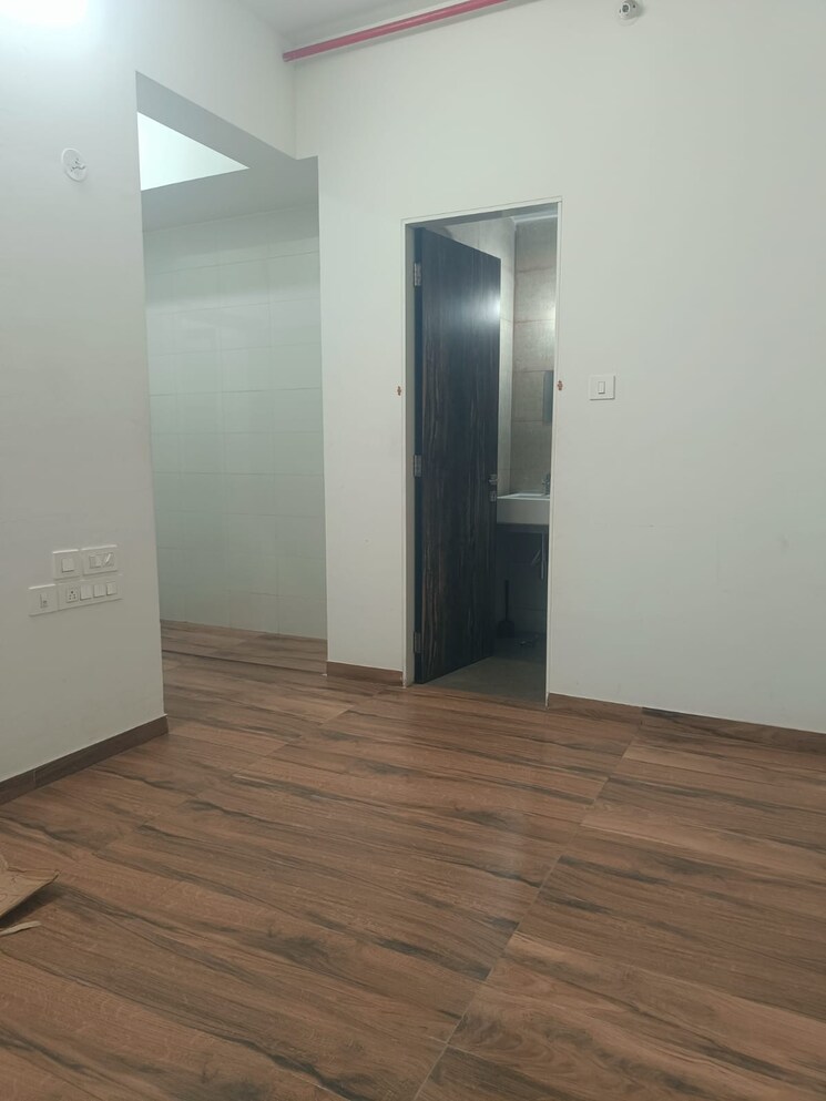 Room, rosa-manhattan 2 Bedroom 754 Sq.Ft. Apartment In Ghodbunder Road Thane 9383801