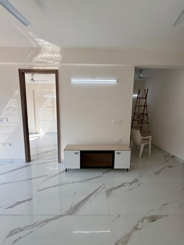 Room in 3 BHK Apartment at M3M Soulitude, Sector 89 – for Rent