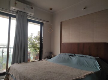 Bedroom in 2 BHK Apartment at Seawoods – for Rent