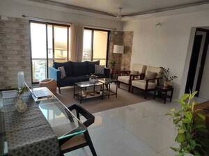 Master Bedroom in 2 BHK Apartment at Seawoods – for Rent