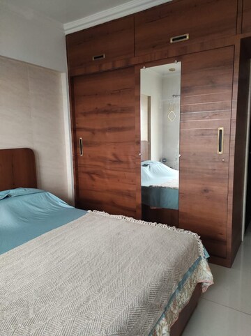 Bedroom in 2 BHK Apartment at Seawoods – for Rent