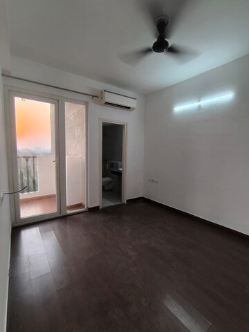 2 BHK Apartment For Rent in Signature Global City, Sector 37d