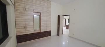 Room in 2 BHK Apartment at Hrbr Layout – for Rent