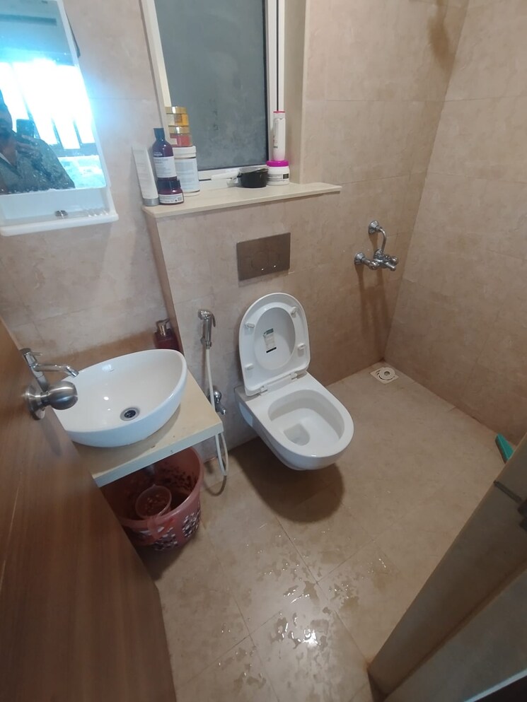 Bathroom, jpv-pratap-elegance 3 Bedroom 993 Sq.Ft. Apartment In Vile Parle West Mumbai 9383865