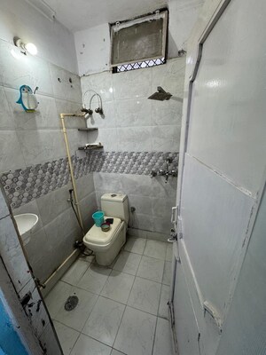 Bathroom in 1 BHK Builder Floor at Patel Nagar – for Rent