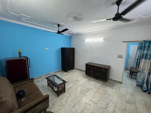 Team Area in 1 BHK Builder Floor at Patel Nagar – for Rent