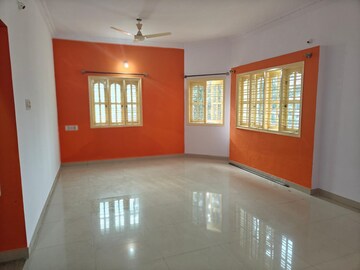 Room in 2 BHK Builder Floor at Devarachikkana Halli – for Rent