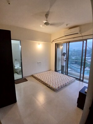 Furnished Amenities in 1 BHK Apartment at Conwood Astoria, Goregaon East – for Rent