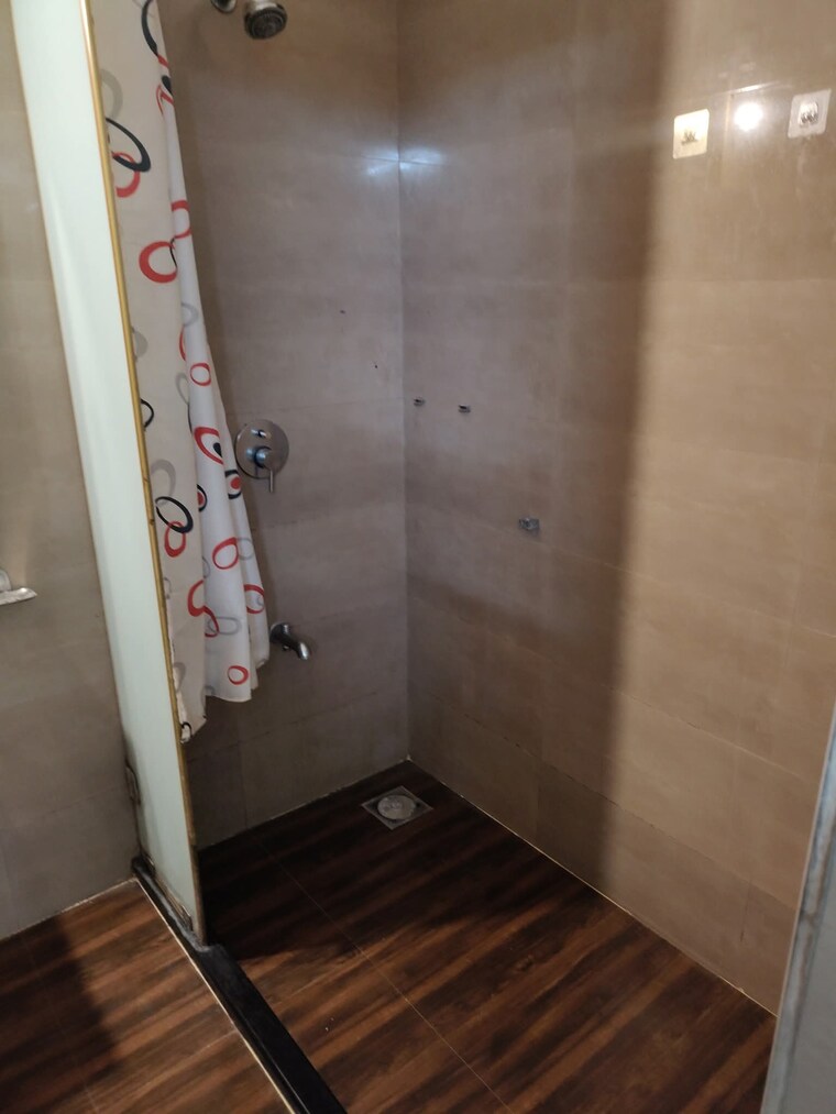 Bathroom, satellite-tower 2 Bedroom 1420 Sq.Ft. Apartment In Goregaon East Mumbai 9383891