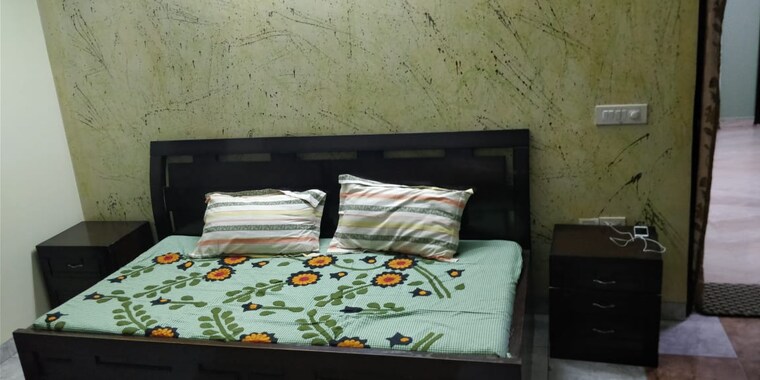 Bedroom, mayur vihar 2.5 Bedroom 1250 Sq.Ft. Apartment In Mayur Vihar Delhi 9383893