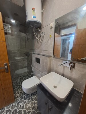 Team Area in 3 BHK Builder Floor at Malviya Nagar – for Rent