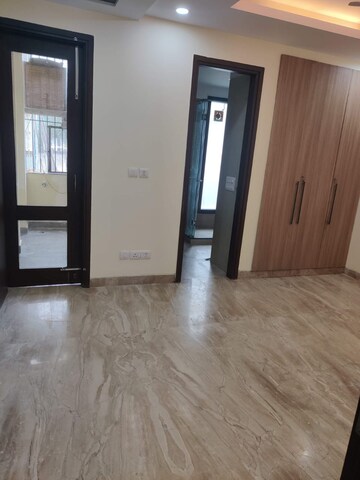 Room in 2 BHK Builder Floor at Malviya Nagar – for Rent