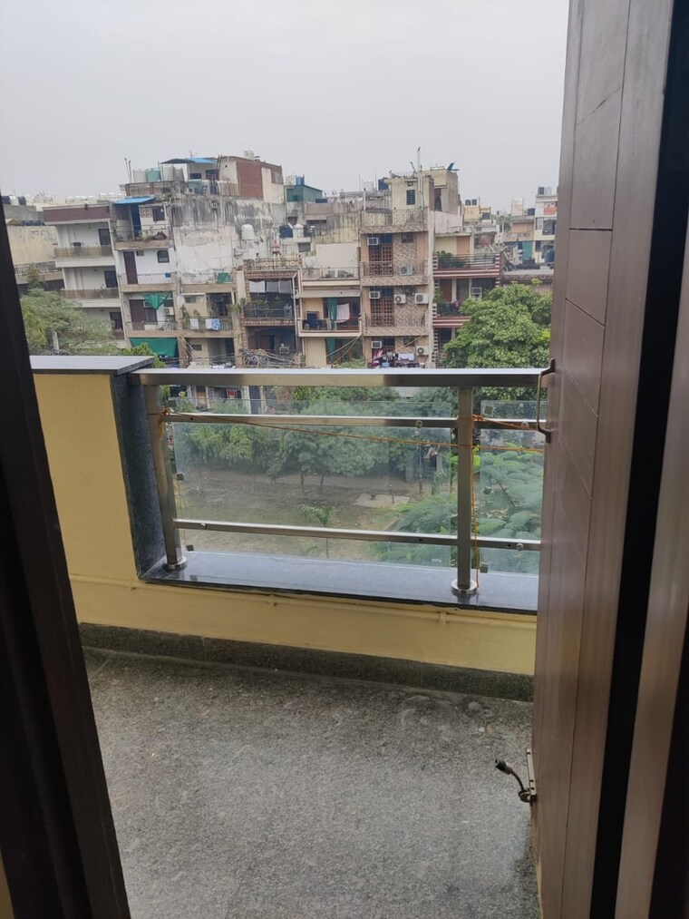 Balcony, malviya nagar 2 Bedroom 1000 Sq.Ft. Builder Floor In Malviya Nagar Delhi 9383899