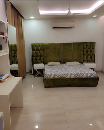 Living Room in 3 BHK Apartment at Sarita Vihar Pocket-J RWA, Sarita Vihar – for Rent