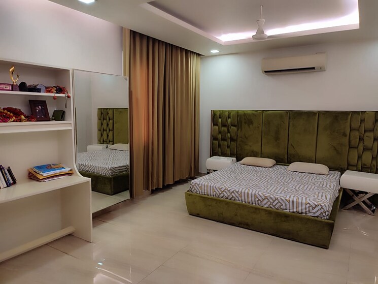 Bedroom, sarita-vihar-pocket-j-rwa 3 Bedroom 1750 Sq.Ft. Apartment In Sarita Vihar Delhi 9383905