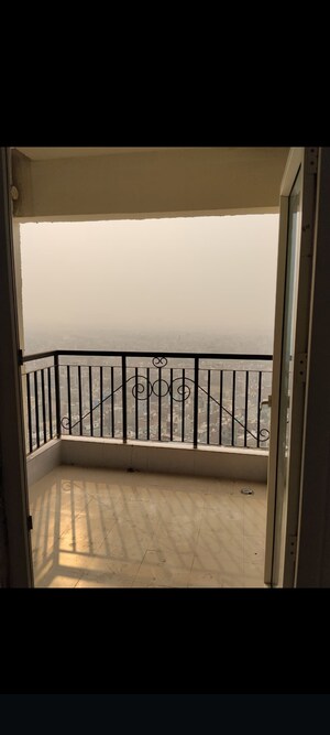 1 BHK Apartment For Rent in Gaur City 2 - 14th Avenue, Sector 16c Greater Noida