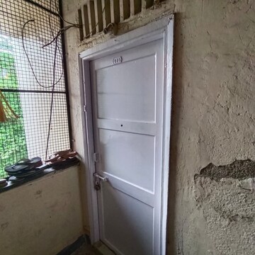 Bathroom in Studio Apartment at Sohum CHS, Goregaon East – for Rent