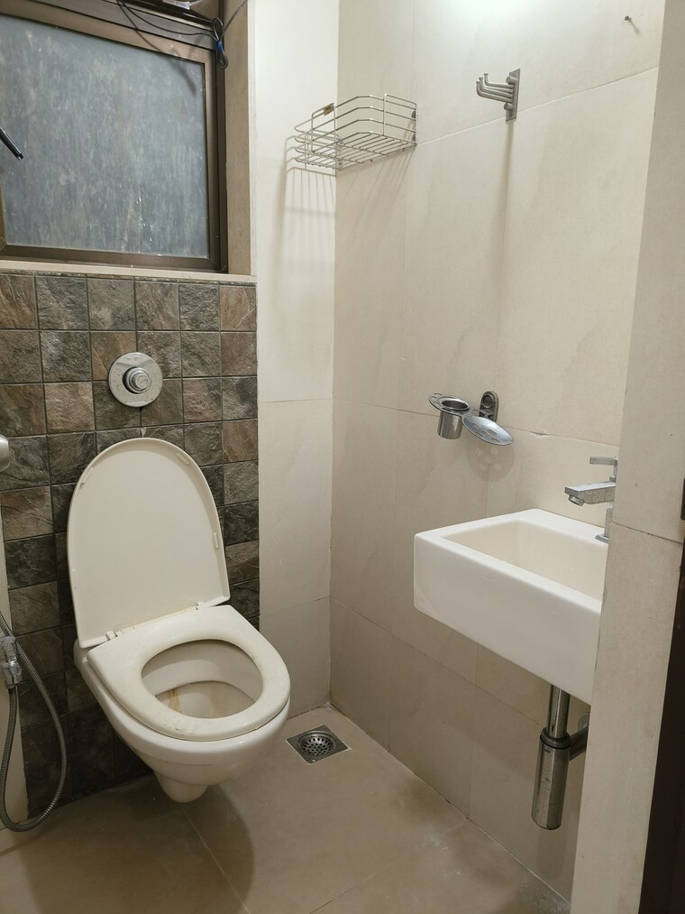 Bathroom, hdil-premier-residences 2 Bedroom 965 Sq.Ft. Apartment In Lbs Marg Mumbai 9383907