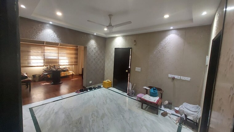 Bedroom, sarita-vihar-pocket-c-rwa 5 Bedroom 2500 Sq.Ft. Apartment In Sarita Vihar Delhi 9383931