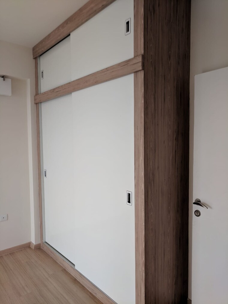 Room, dlf-regal-gardens 4 Bedroom 2215 Sq.Ft. Apartment In Sector 90 Gurgaon 9383936