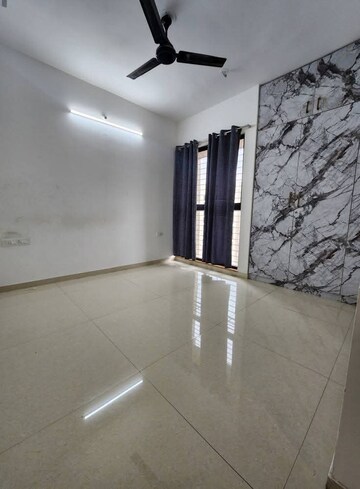 Room in 2 BHK Apartment at Lodha Palava City Lakeshore Greens, Dombivli East – for Rent