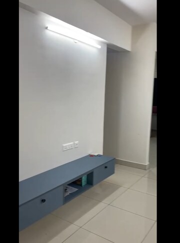 Room in 3 BHK Apartment at Mahaveer Carnation, Kanakapura Road – for Rent