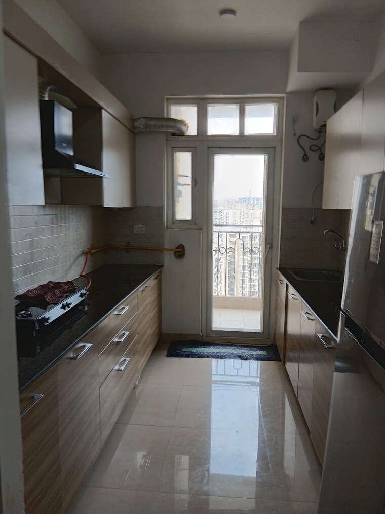 Kitchen, vvip-homes 2.5 Bedroom 1230 Sq.Ft. Apartment In Gaur City 2 Greater Noida 9383969