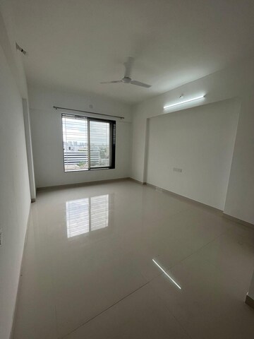 Room in 2 BHK Apartment at Anandtara Silicon Bay, Kalyani Nagar – for Rent