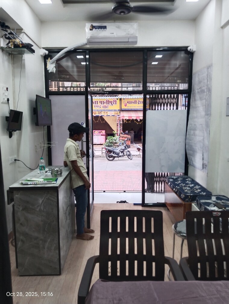 Common Area, navkar-building Commercial Shop 200 Sq.Ft. In Nalasopara West Palghar 9383992