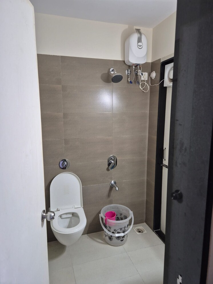 Bathroom, ashar-metro-towers 1 Bedroom 420 Sq.Ft. Apartment In Vartak Nagar Thane 9384014