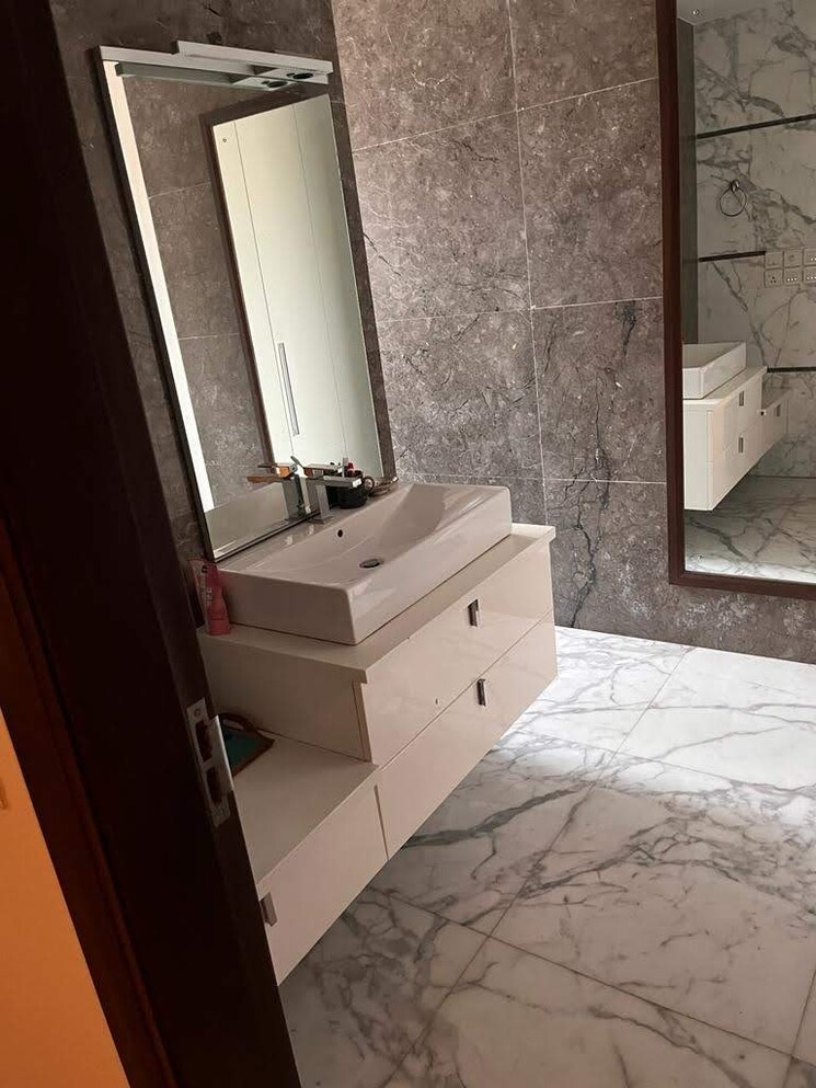 Attached Bathroom, greater kailash i 3 Bedroom 3700 Sq.Ft. Builder Floor In Greater Kailash I Delhi 9384023