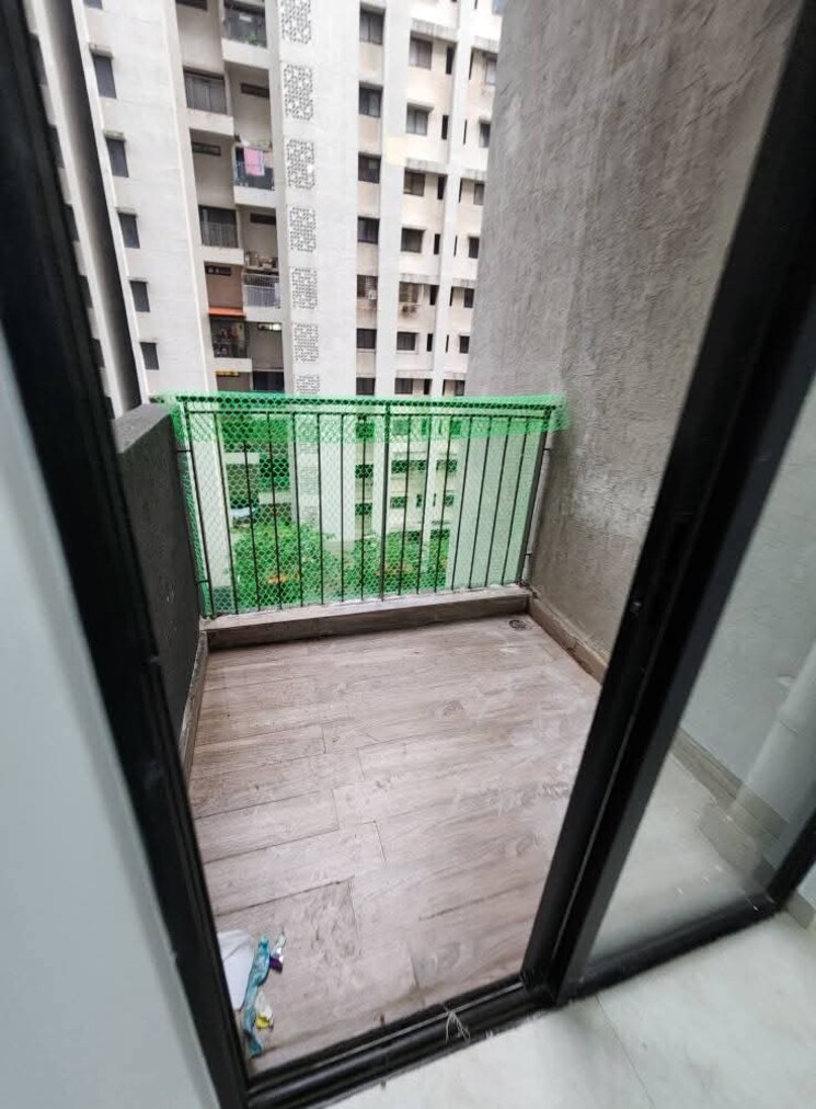 Balcony, lodha-palava-city-lakeshore-greens 1 Bedroom 510 Sq.Ft. Apartment In Dombivli East Thane 9384004