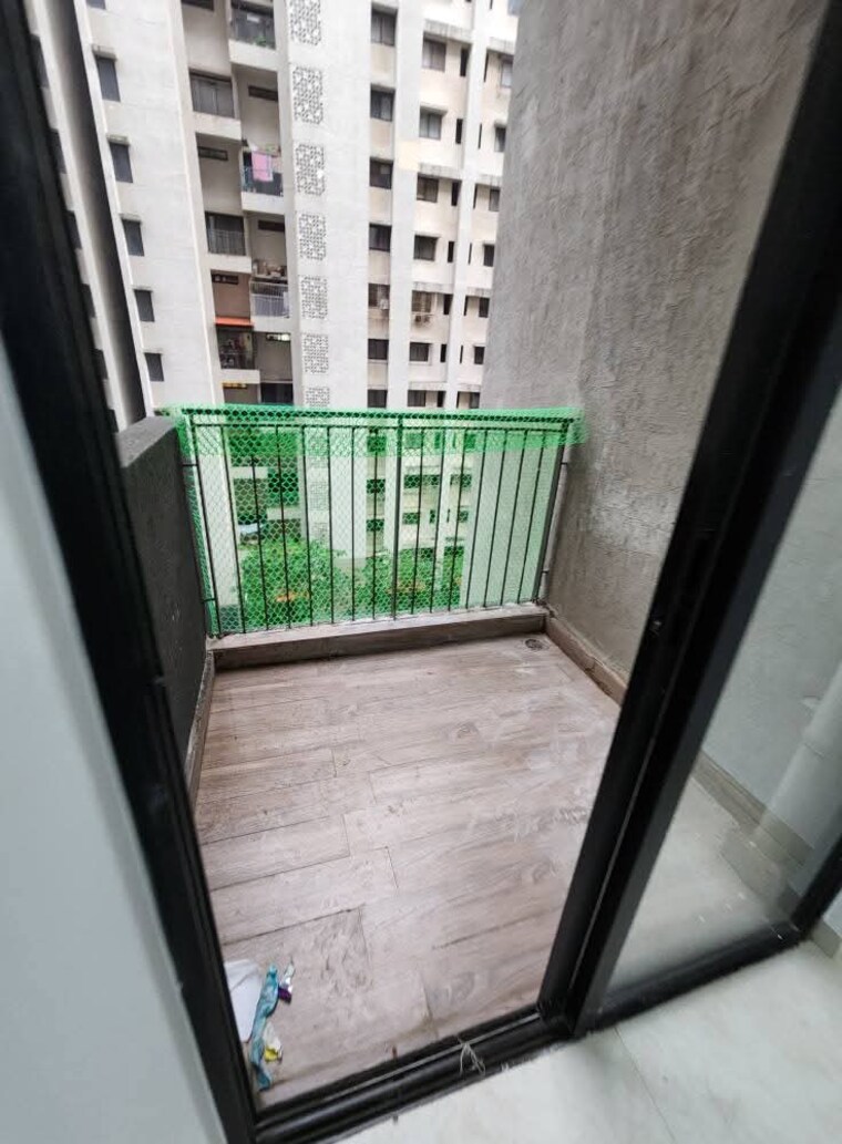 Balcony, lodha-palava-city-lakeshore-greens 1 Bedroom 510 Sq.Ft. Apartment In Dombivli East Thane 9384004