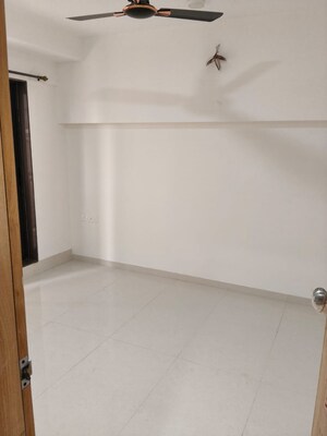 Room in 2 BHK Apartment at Sindhi Society Chembur, Chembur – for Rent
