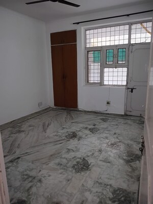 Room in 3 BHK Builder Floor at Sai Kunj New Palam  vihar, New Palam Vihar Phase 3 – for Rent