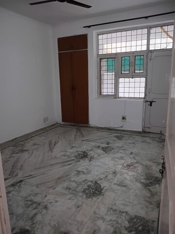 Room in 3 BHK Builder Floor at Sai Kunj New Palam  vihar, New Palam Vihar Phase 3 – for Rent