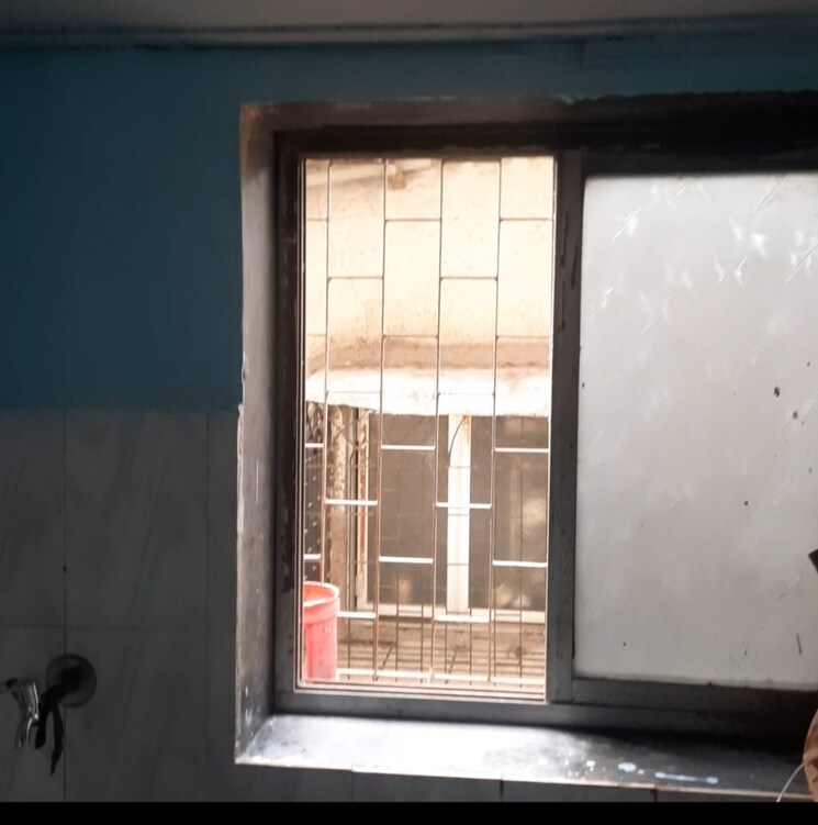 Room, tolaram-building 2 Bedroom 750 Sq.Ft. Apartment In Chembur Mumbai 9384013